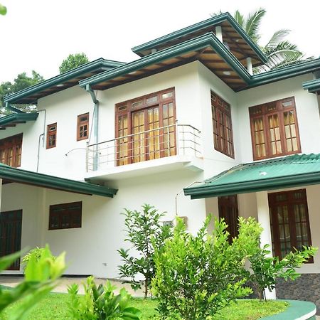 Seven Luck Palace Kandy Exterior photo